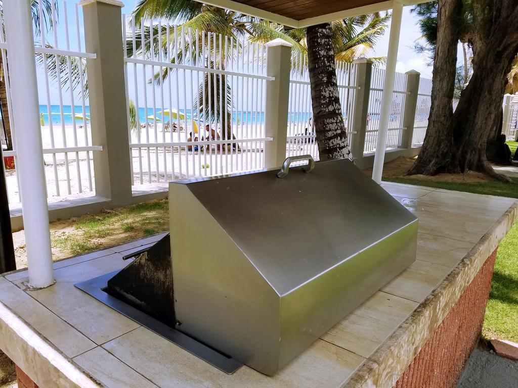 Beachfront Coral Beach Condo San Juan Zewnętrze zdjęcie